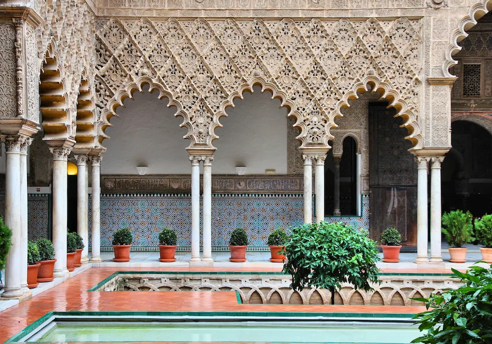 Real Alcázar courtyard